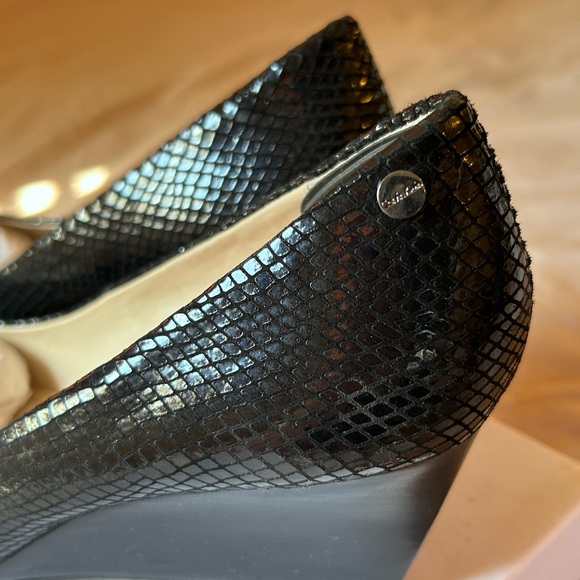 Calvin Klein Saxton Black Python Wedge Pumps- size 9.5 - Picture 4 of 10